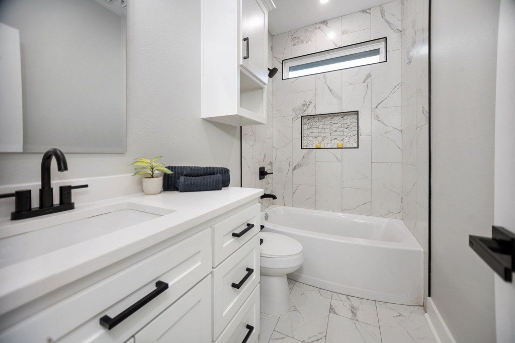 174 Rock Creek Drive. Nacogdoches, TX 75965