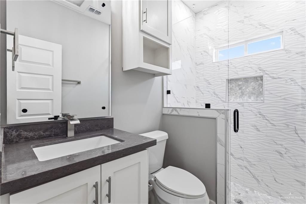 415 Serg Loop. Alamo, TX 78516