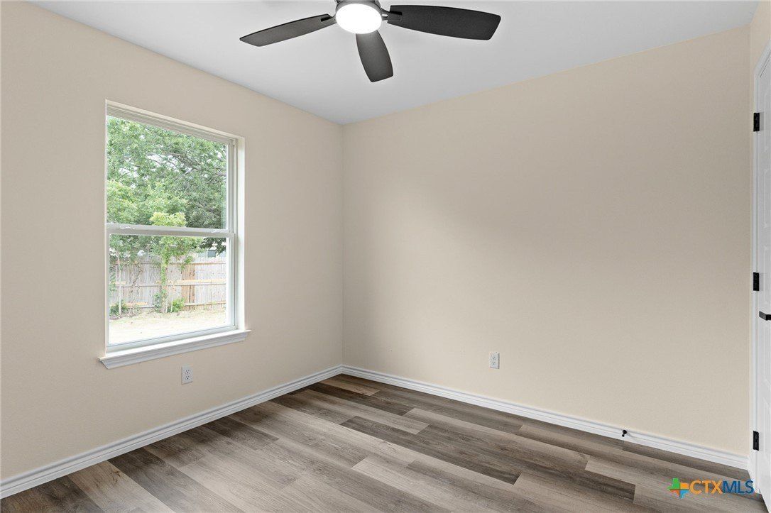 5222 Rose Garden Loop. Killeen, TX 76542