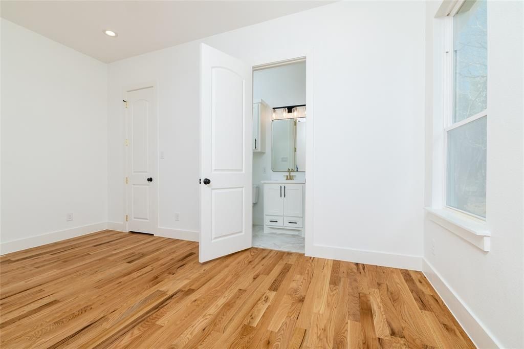 948 County Road 414. Cleburne, TX 76031