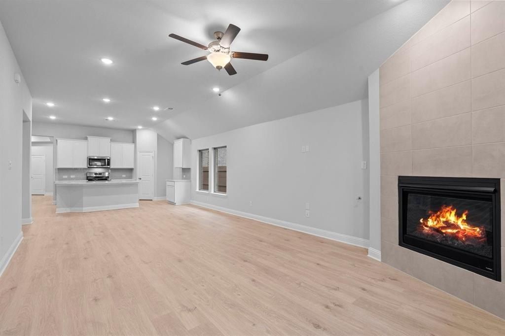 3953 Avendale. Crandall, TX 75114