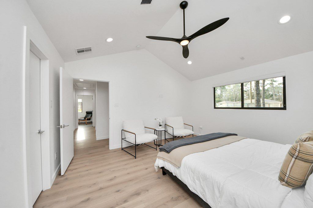 1601 Sycamore Ln. Kingwood, TX 77339