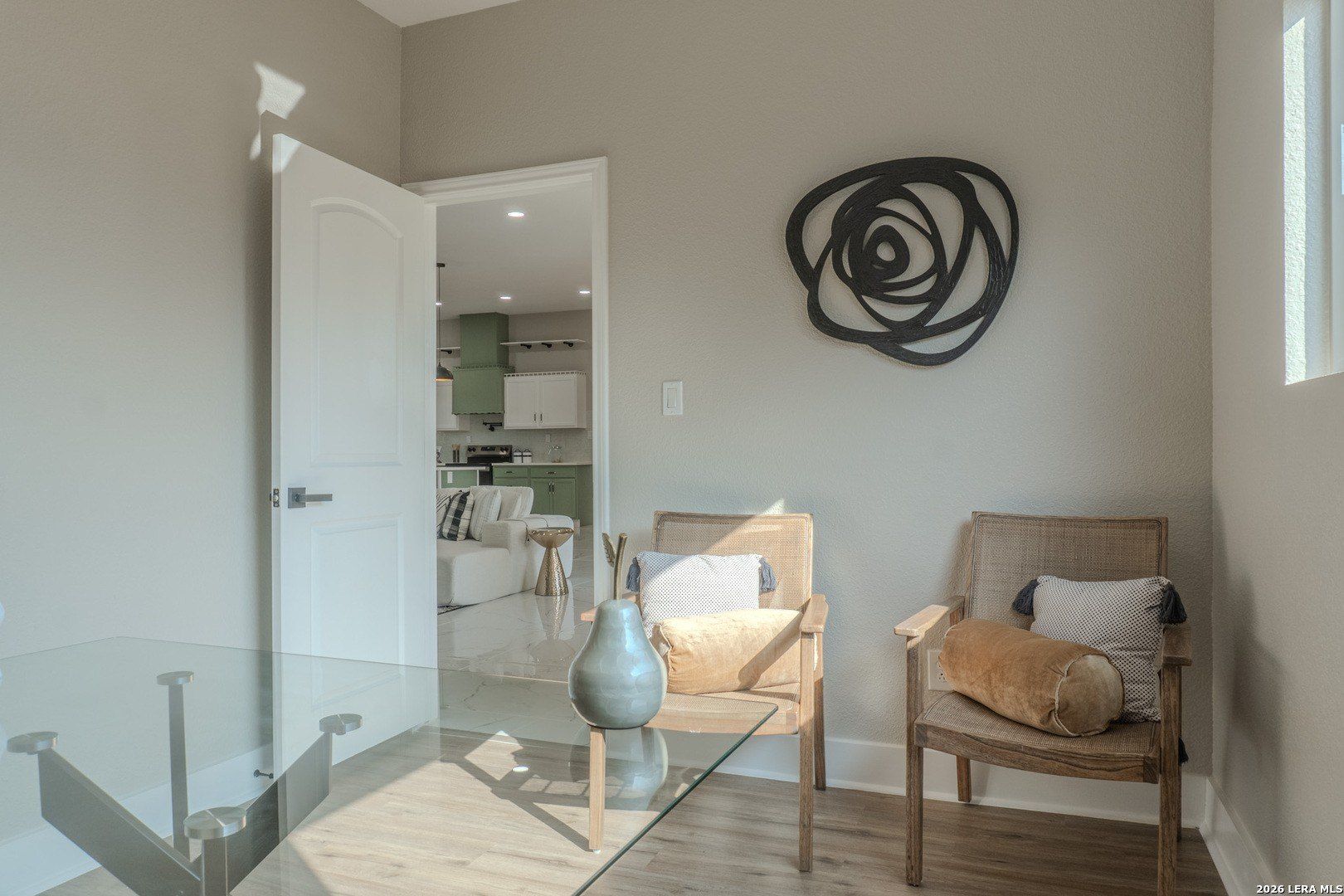 185 E Medium Meadow. Lytle, TX 78052