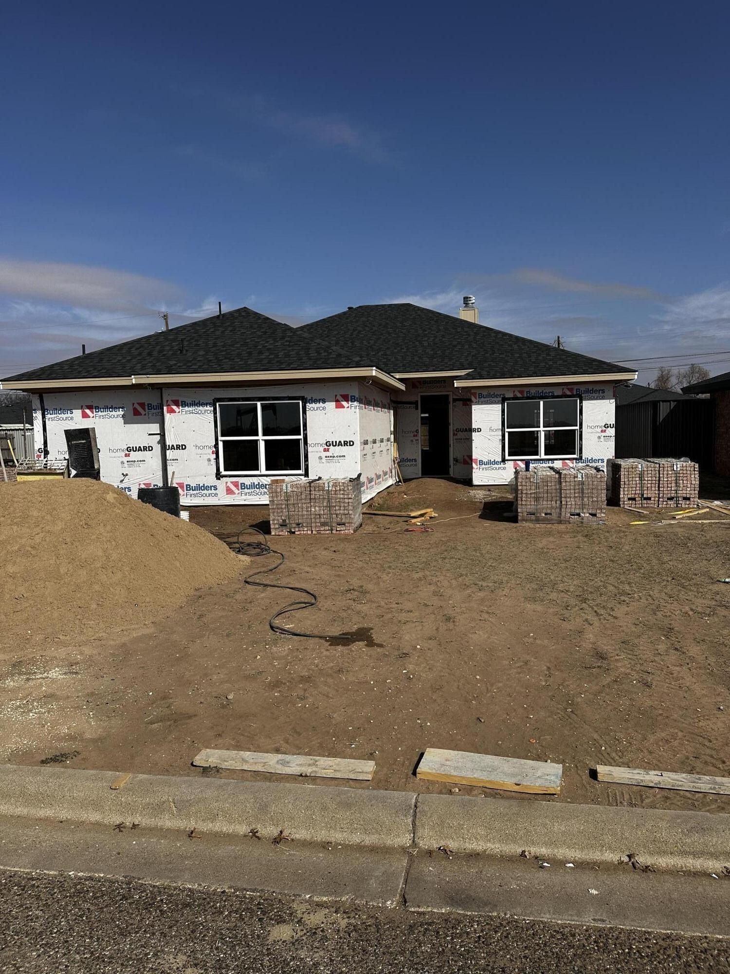 619 Holly Street. Levelland, TX 79336