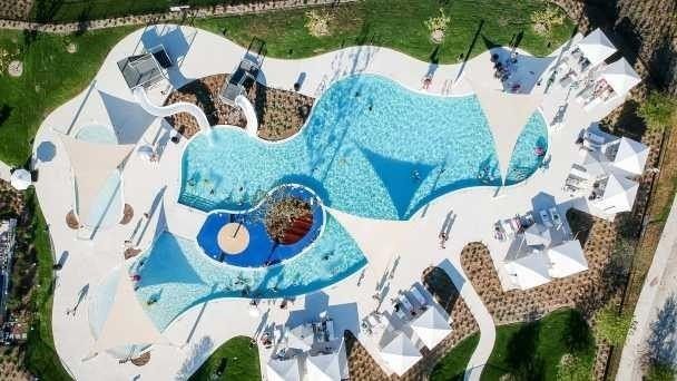 1633 Rolling Heights Lane. Fort Worth, TX 76008