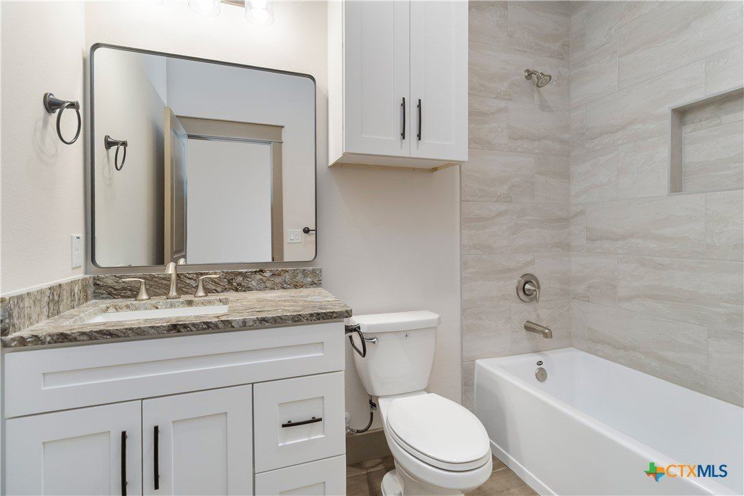 19 Summertime Circle. Wimberley, TX 78676