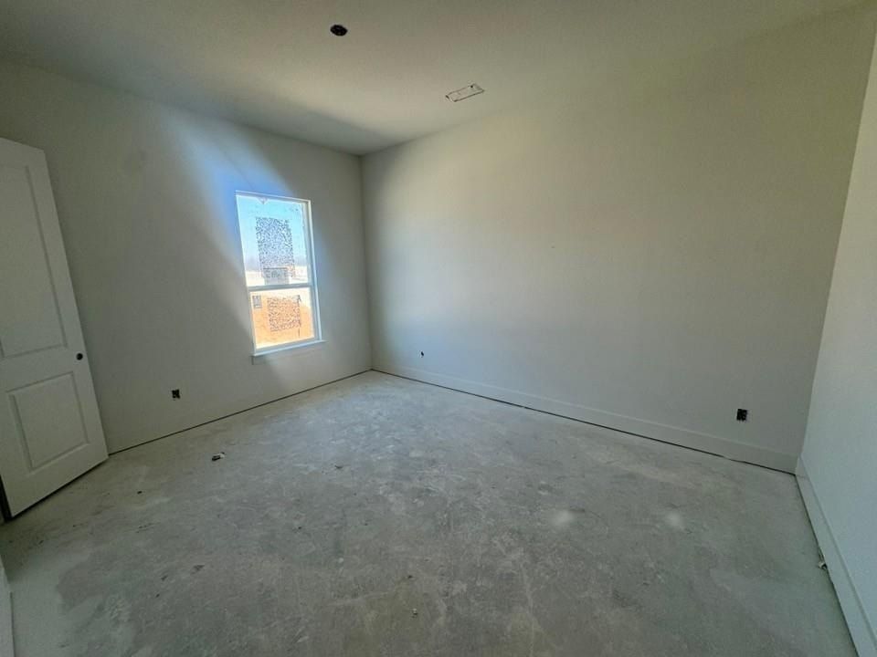 815 Valley Ridge Road. Van Alstyne, TX 75495