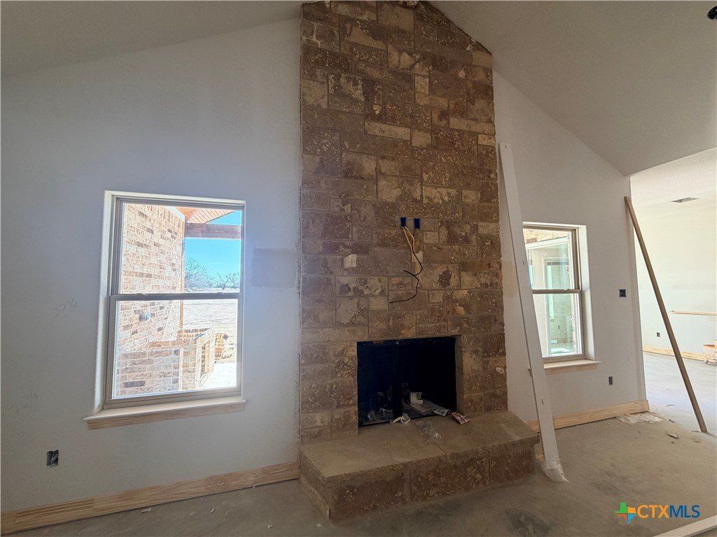 601 County Road 3152. Kempner, TX 76539