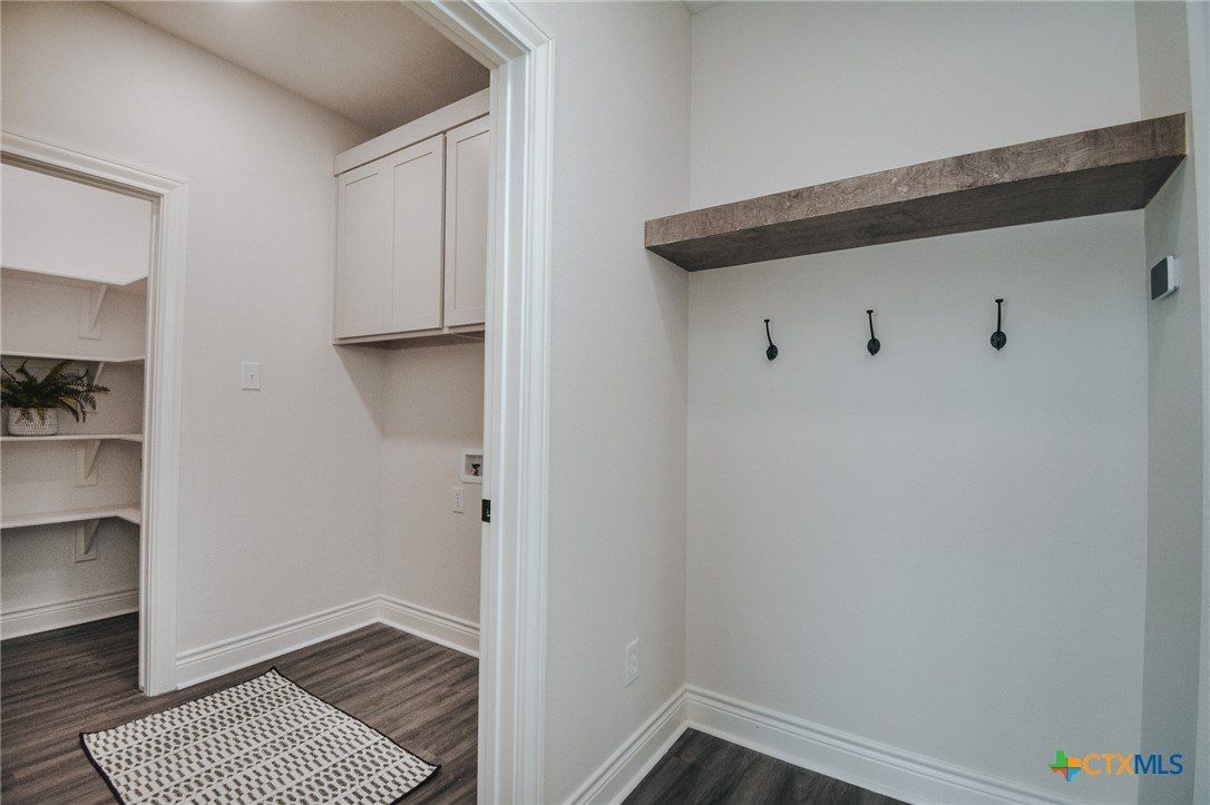 321 Whitetail Lane. Victoria, TX 77905