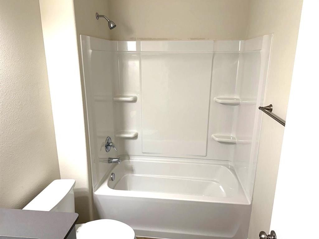 1819 Boxwood Drive. Sherman, TX 75092