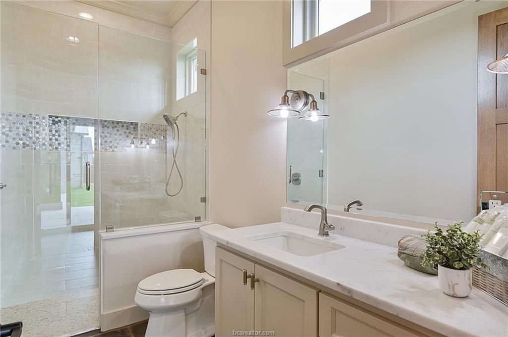 2317 Storyteller. College Station, TX 77845