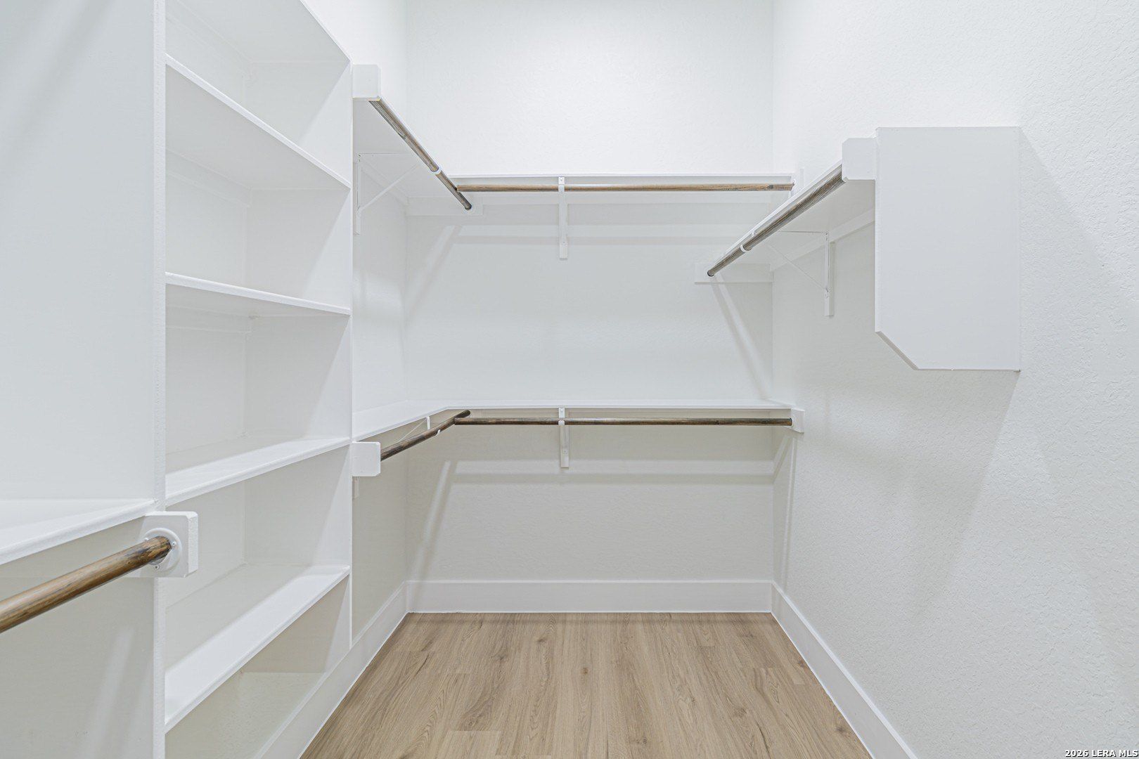 915 Saint James. San Antonio, TX 78202