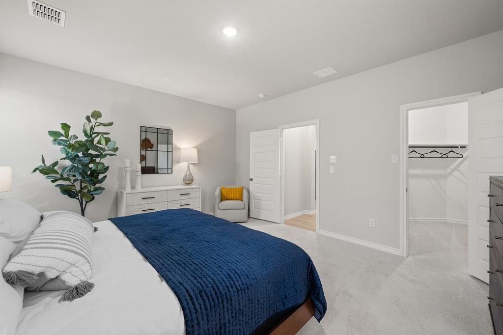 1808 Apache Circle. Cleburne, TX 76033