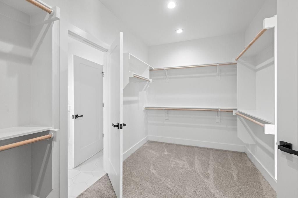 186 Desert Mountain Drive. Gordonville, TX 76245