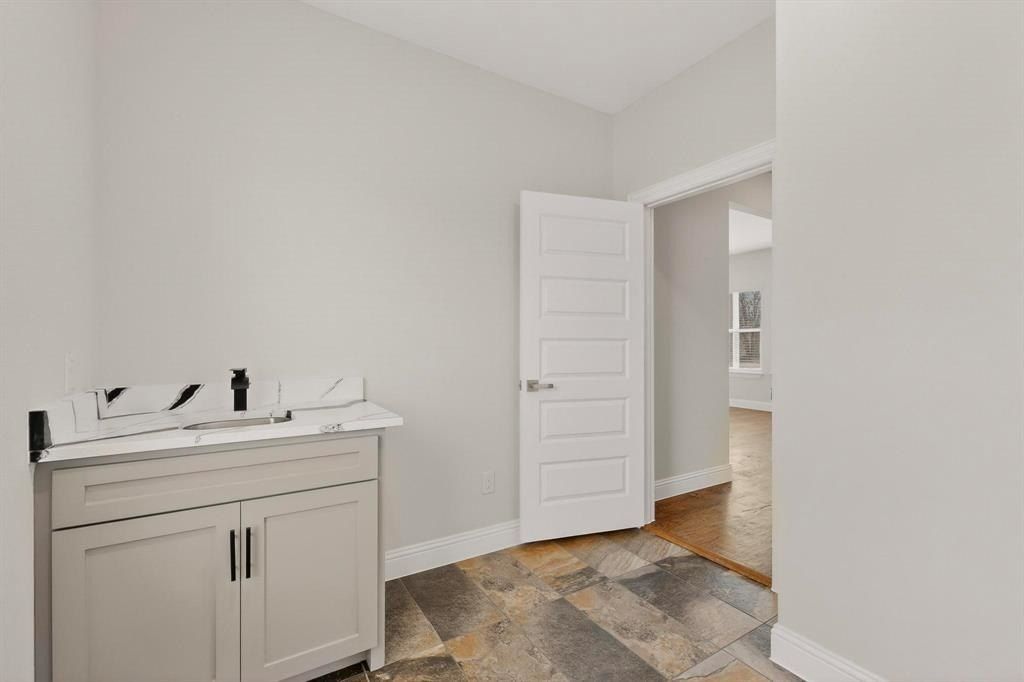 1636 County Road 4761. Sulphur Springs, TX 75482