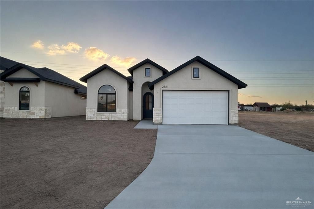 2821 N Alyna Avenue. Edinburg, TX 78541