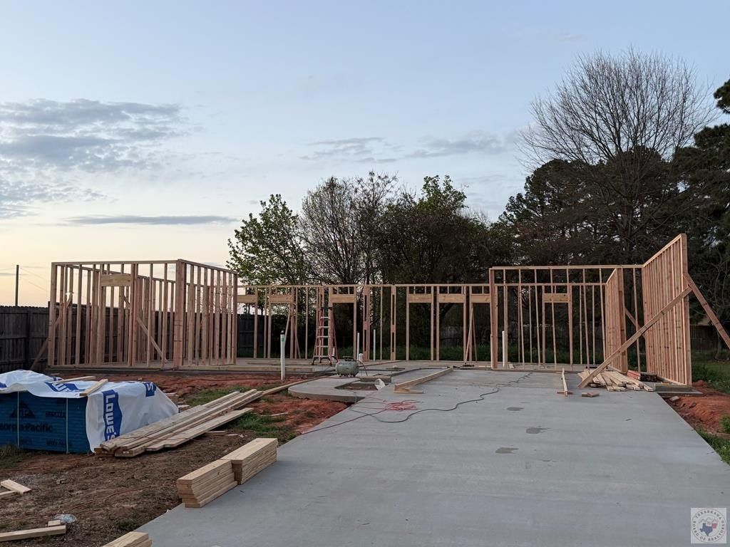 1902 T V Ave. Texarkana, TX 75503