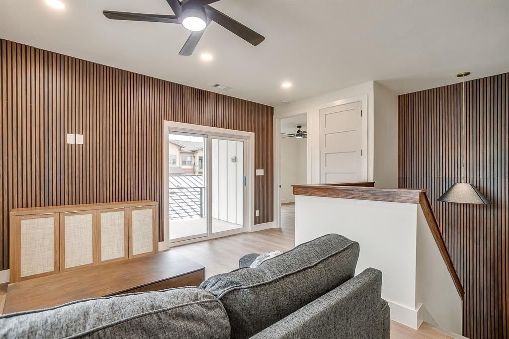 2705 Gordon Avenue. Fort Worth, TX 76110