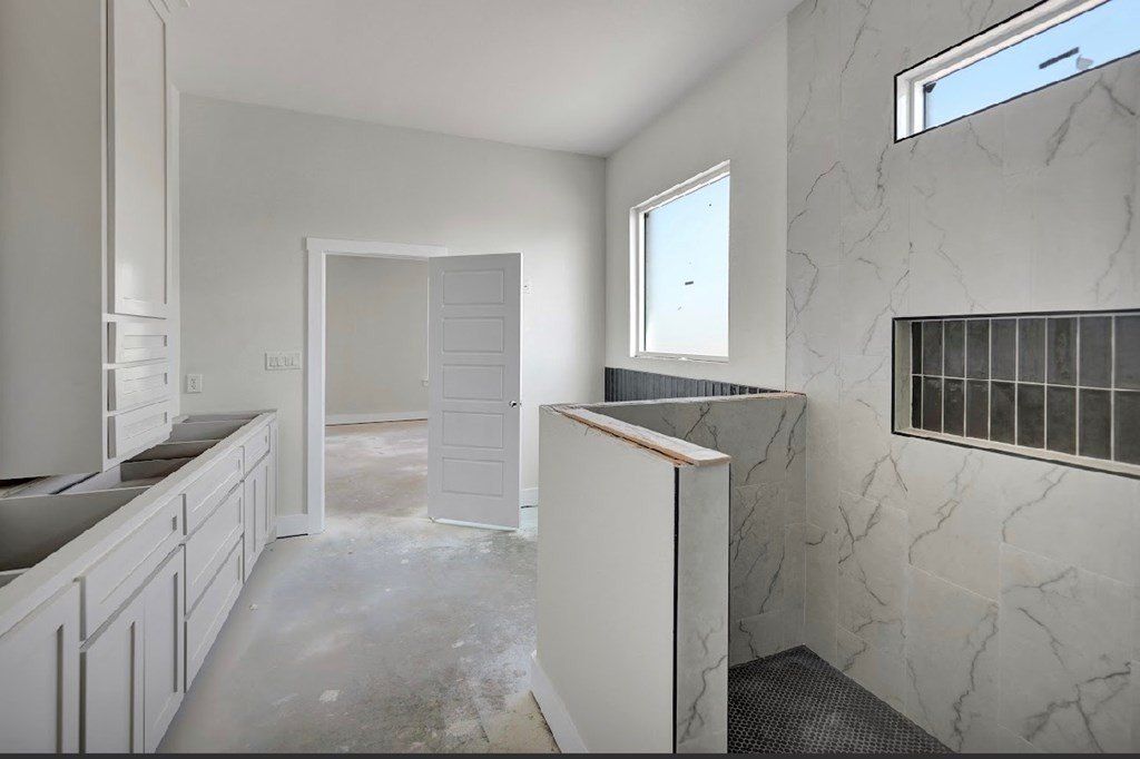 13715 E County Rd 113. Midland, TX 79706