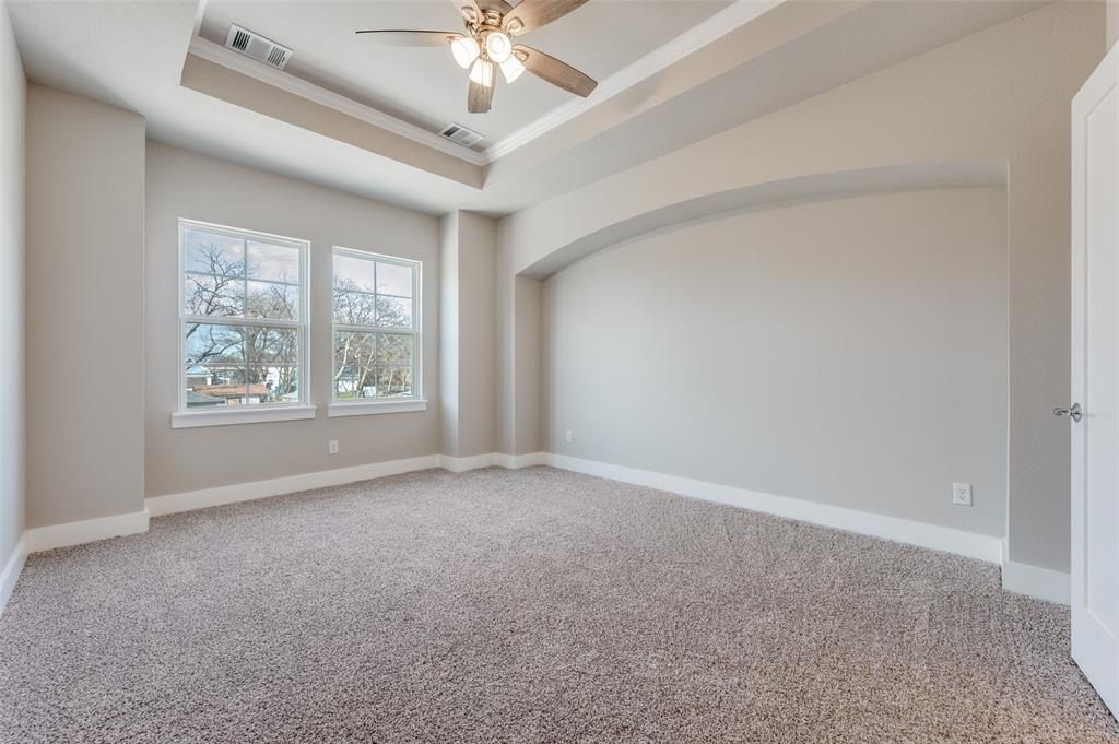 104 Market Street. Lake Dallas, TX 75065