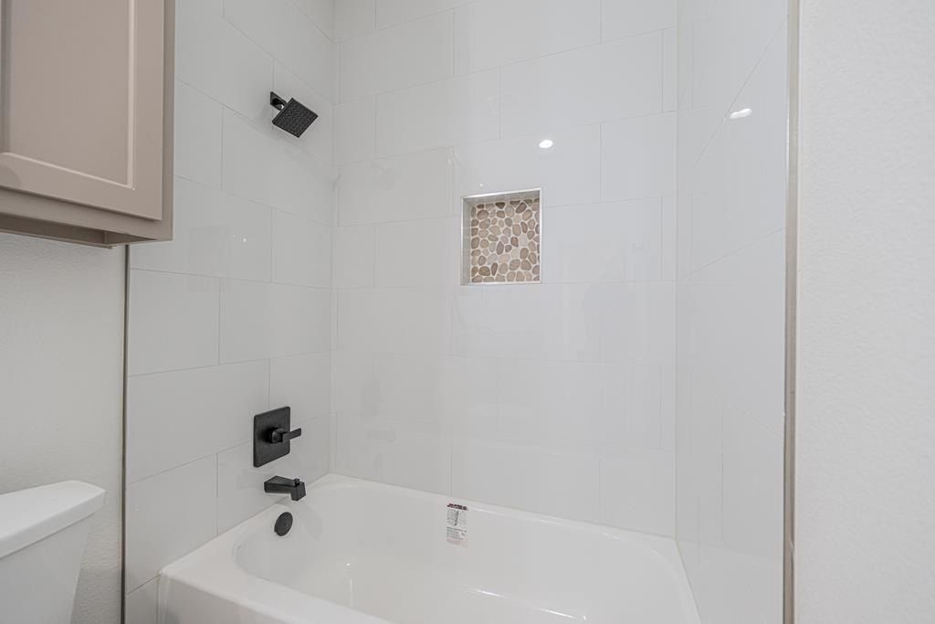 1813 N County Rd 1112. Midland, TX 79706