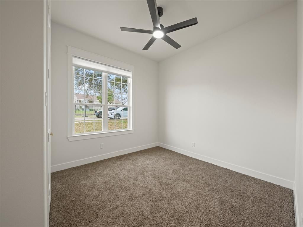 1033 E Bowie Street. Fort Worth, TX 76104