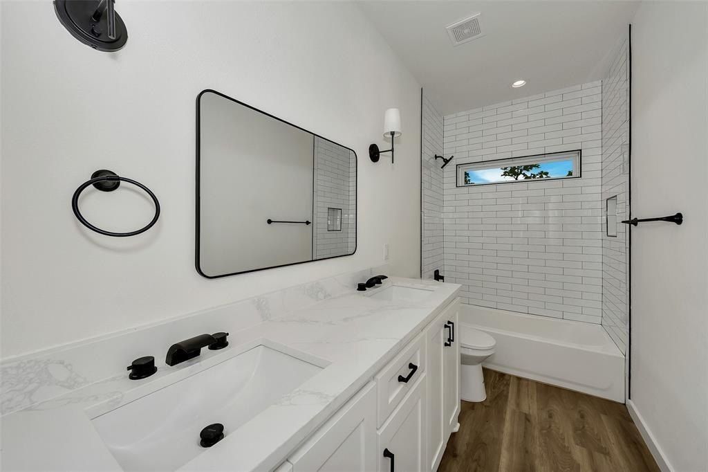 2901 W Washington Street. Denison, TX 75020