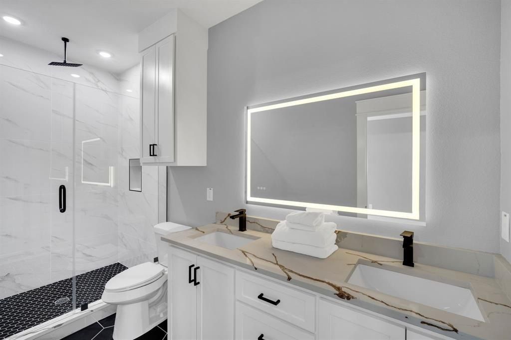 403 Santa Fe Street. Alvarado, TX 76009