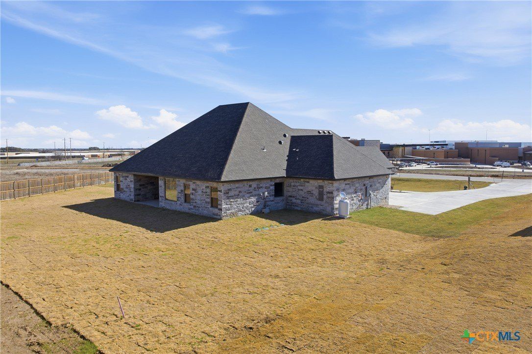 11006 Eagle Walk Boulevard. Salado, TX 76571