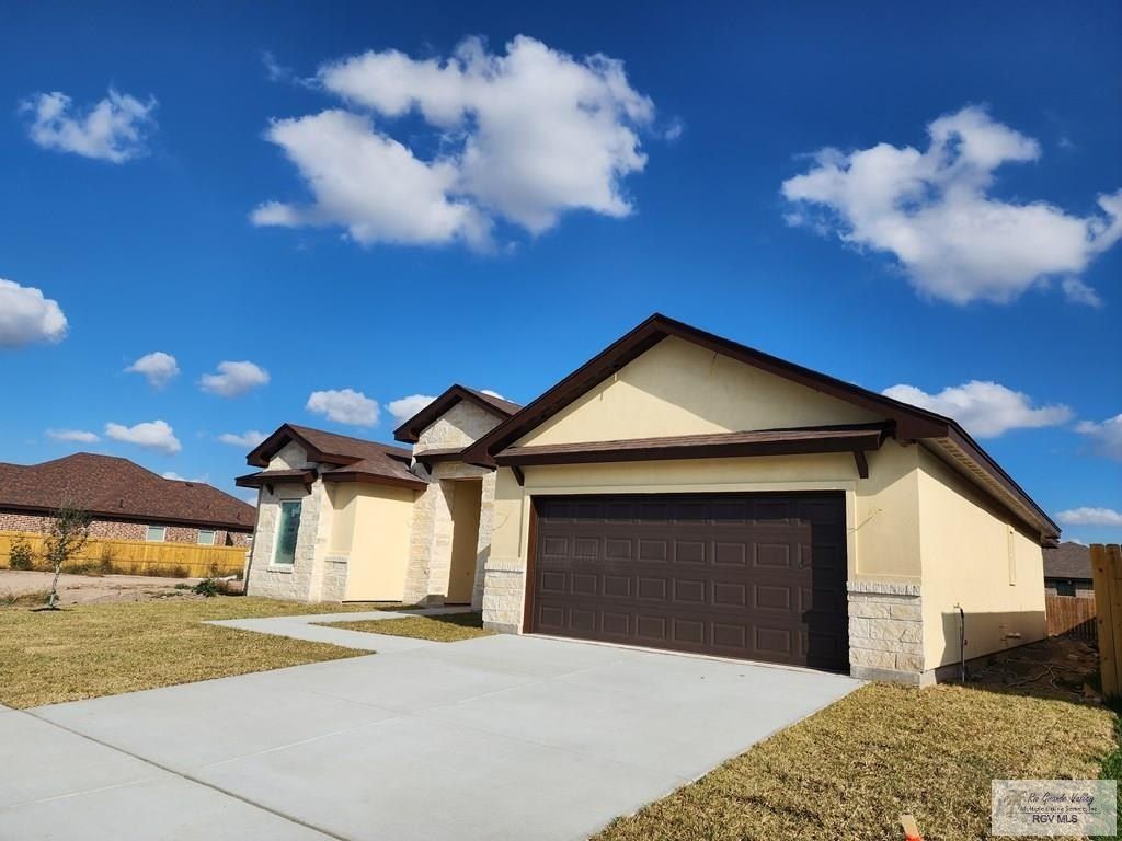 1427 S Stirrup Cir. San Benito, TX 78586