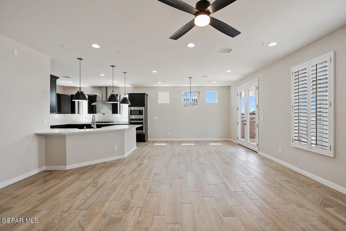 292 Emerald Dust Place. El Paso, TX 79928