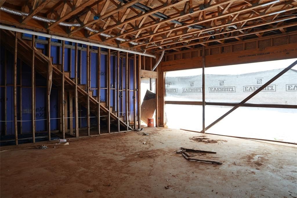 299 301 303 W Oak Street. Mansfield, TX 76063