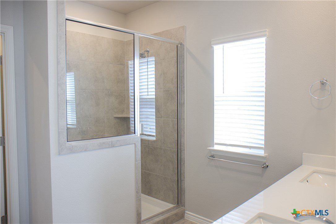 506 Story Avenue. Florence, TX 76527