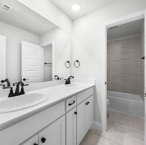 124 Lila Lake Drive. Waxahachie, TX 75165