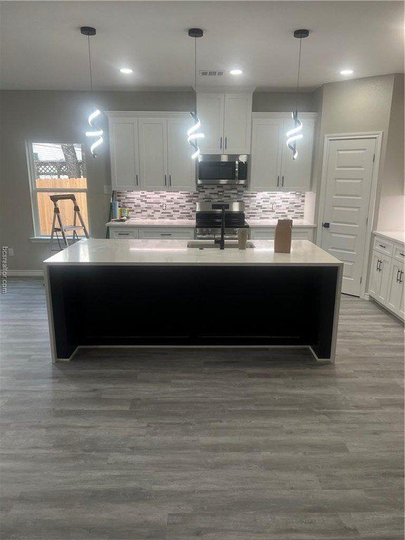 1612 Robeson Street. Bryan, TX 77803