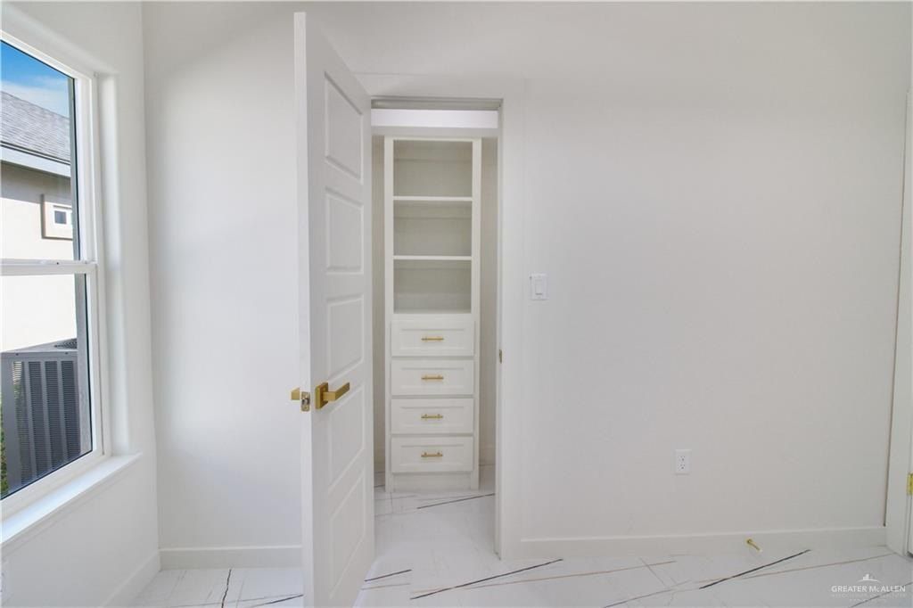 909 Azalea Street. Mission, TX 78573