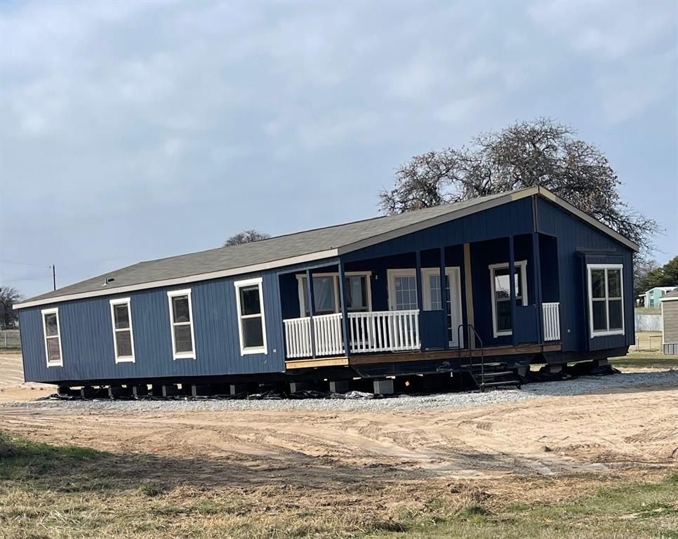 201 Farmhouse Road. Springtown, TX 76082