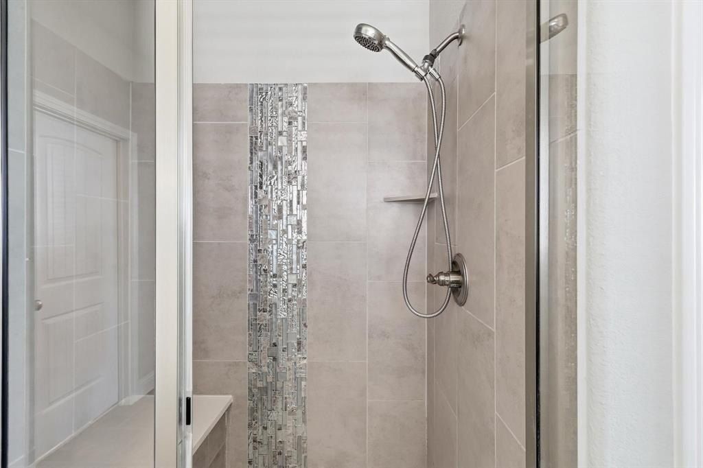 2717 Calloway Creek Drive. Fort Worth, TX 76118