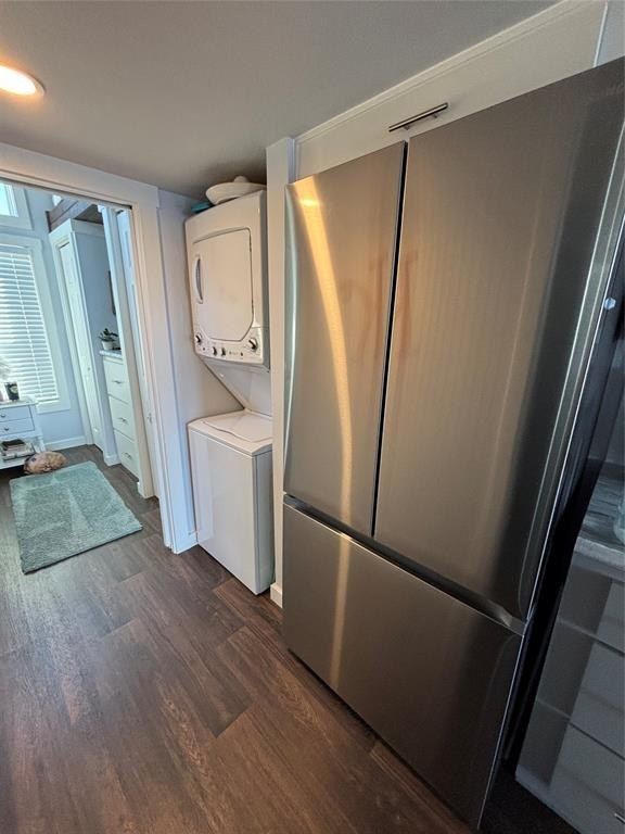 817 Brazos Harbor Circle. Granbury, TX 76048