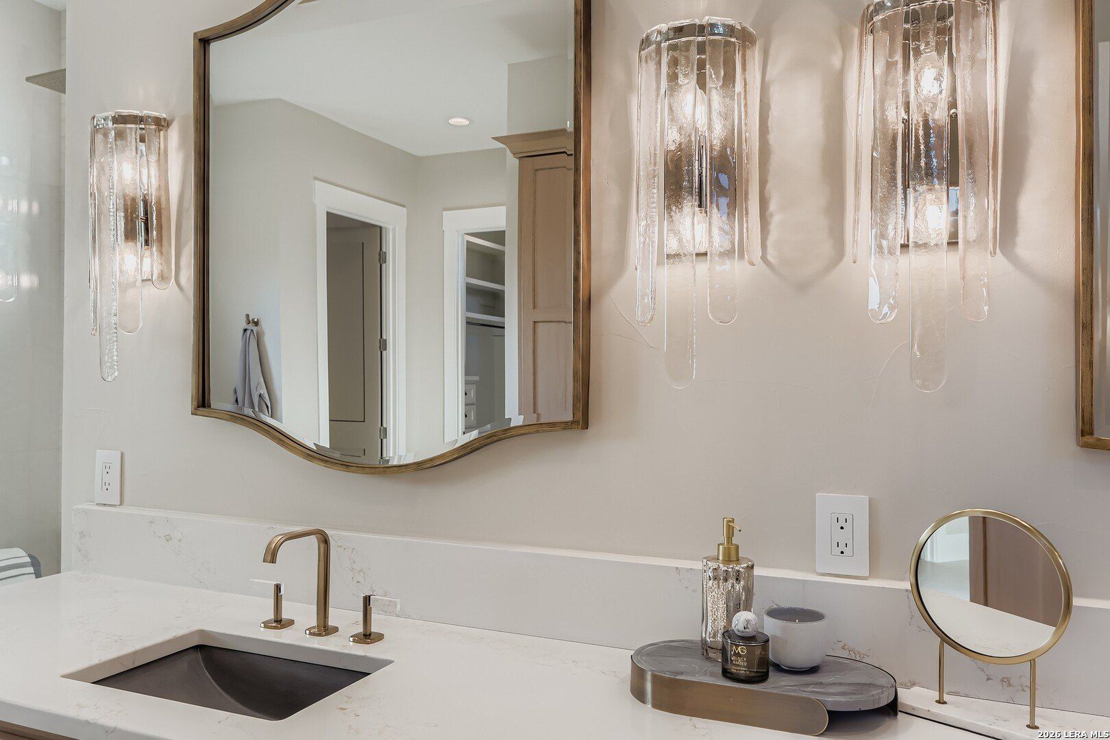 11406 Montell Point. Boerne, TX 78006