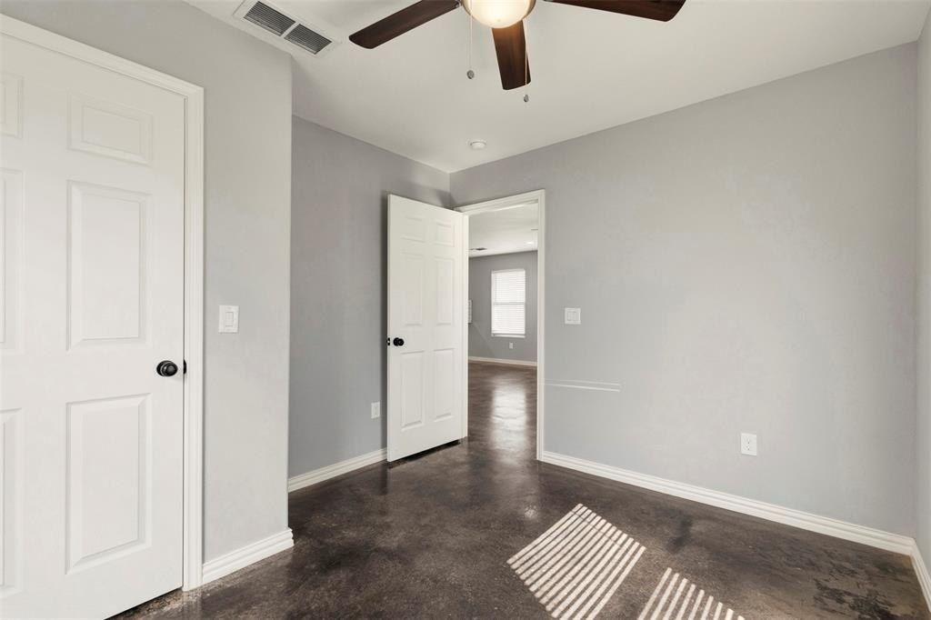 933 Rice Street. Denison, TX 75020