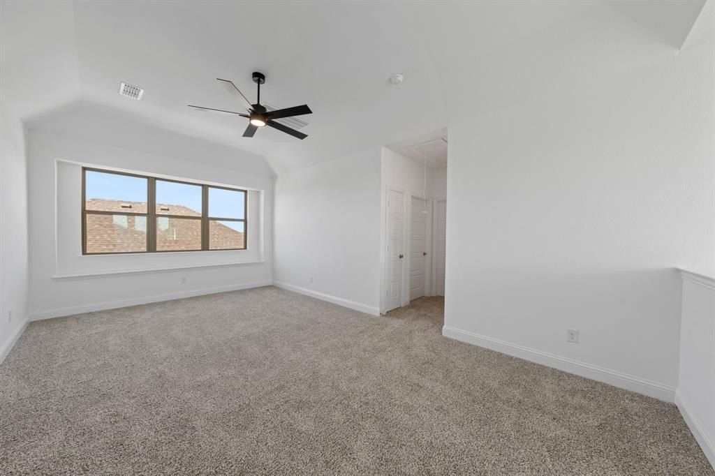 1936 Nightfall Drive. Venus, TX 76084