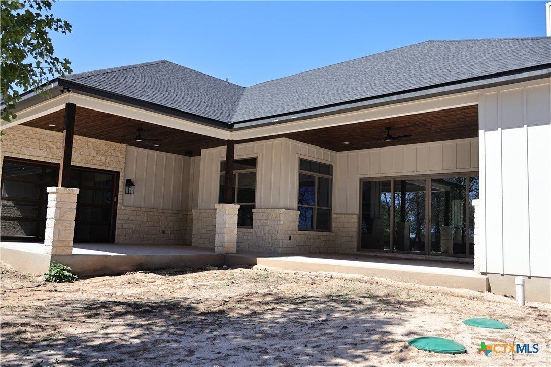 249 Cibolo Way. La Vernia, TX 78121