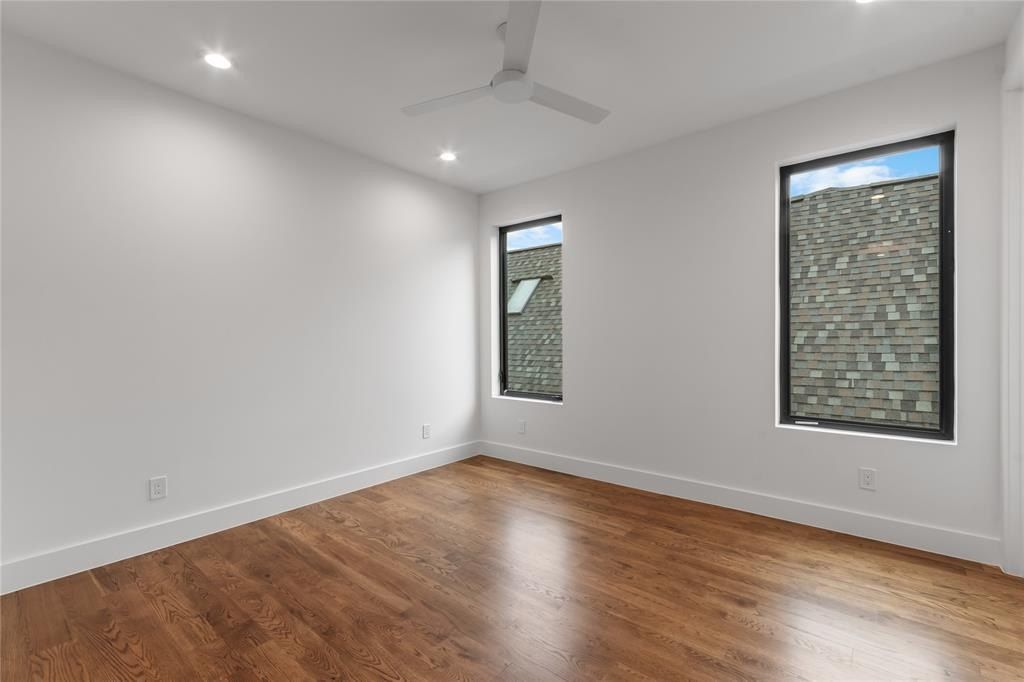 8611 San Fernando Way. Dallas, TX 75218