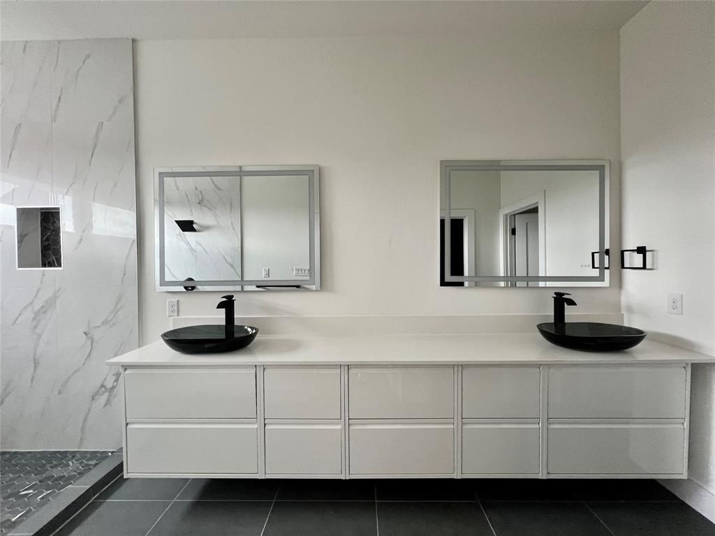 1526 Claude Street. Dallas, TX 75203