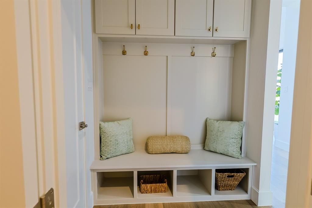 2941 Kosse Court. Grapevine, TX 76051