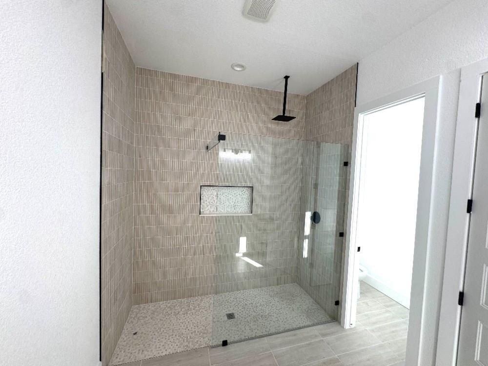 1106 E Sixth Street. Springtown, TX 76082