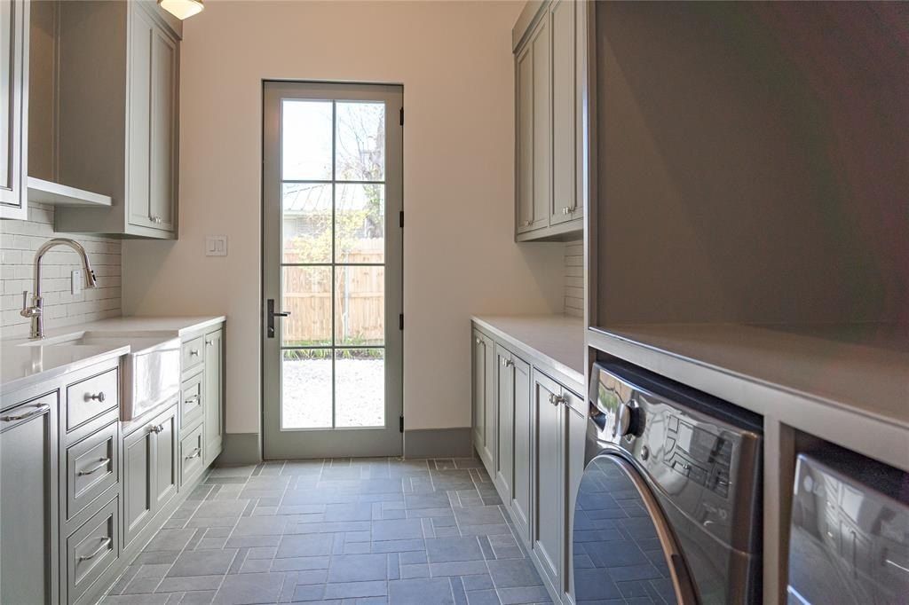 4222 Willow Grove Road. Dallas, TX 75220