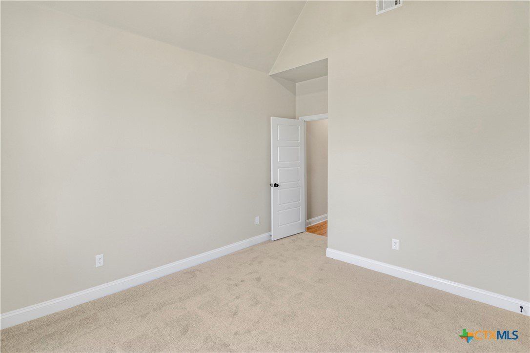 1230 Madyson Lane. Salado, TX 76571