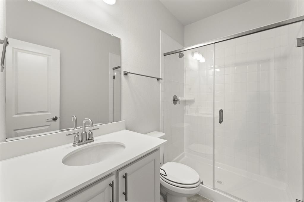 5600 Burford Lane. Aubrey, TX 76227